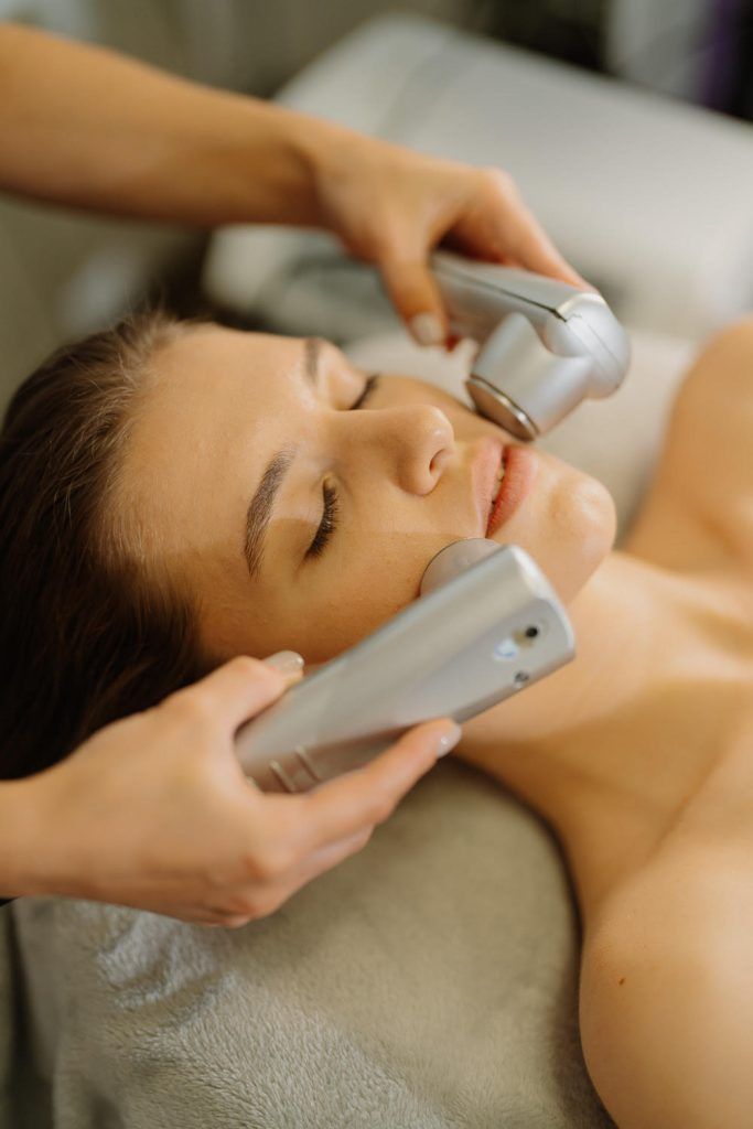 Veido ovalą pakelianti procedūra Lymphobiony